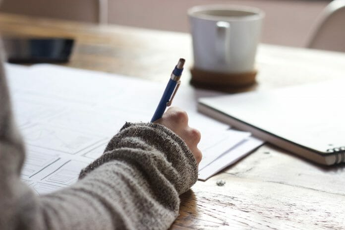 Découvrez pourquoi il ne faut pas s'empêcher de postuler à un job qui demande deux ans d'expérience ! postuler experience requise