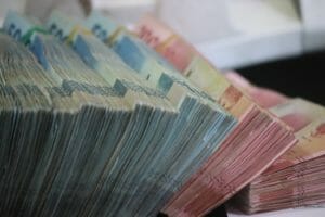 Dirty Cash Netflix RMC Story