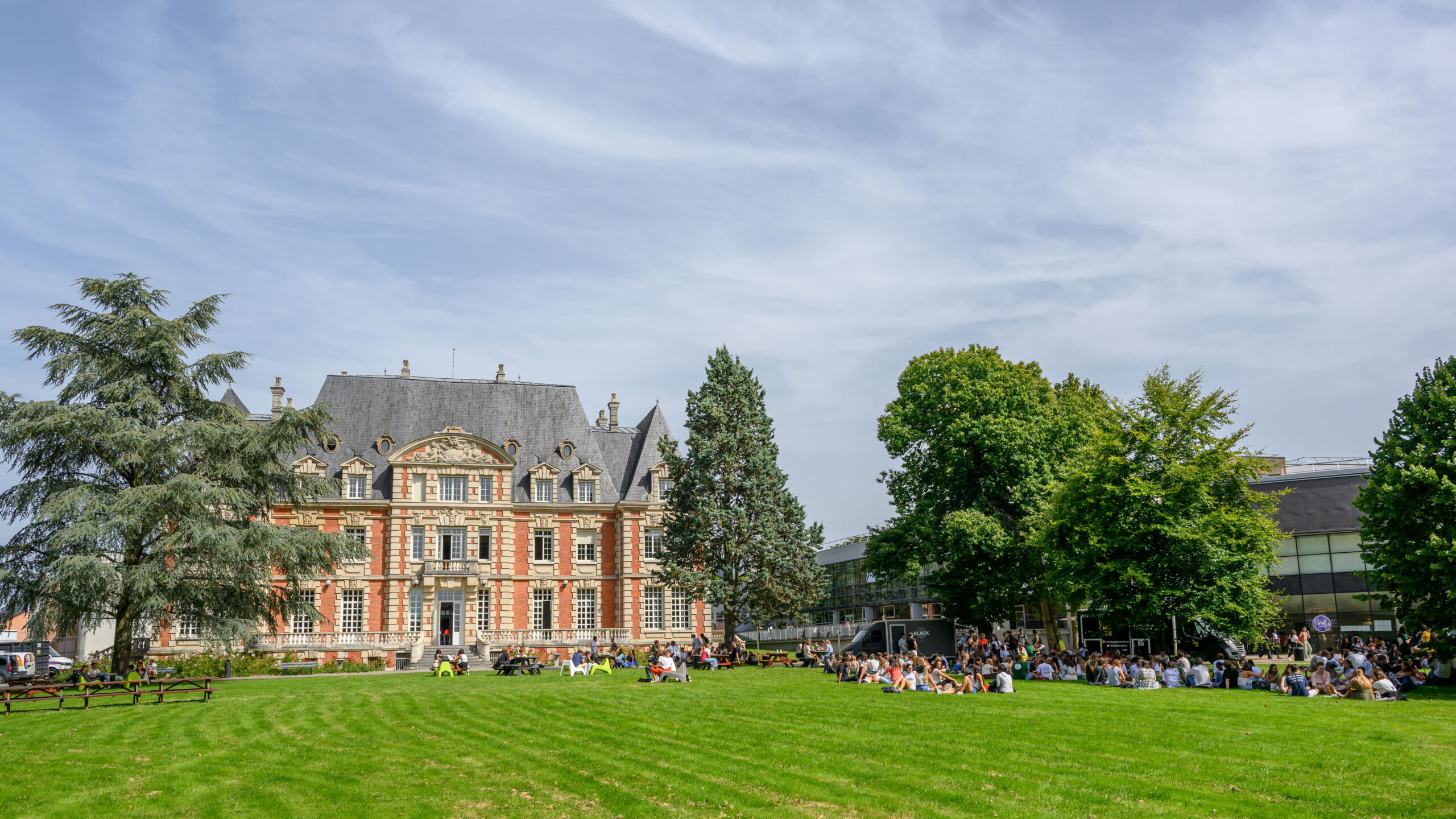 NEOMA avis, programme grande école, TEMA, bachelors...