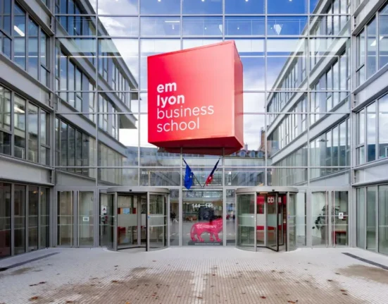 emlyon