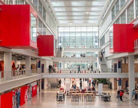 emlyon